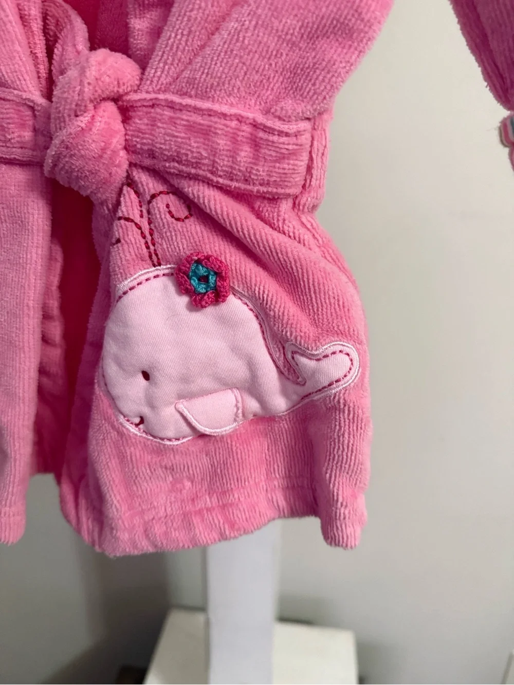 Carter’s Bath Robe - Picture 3 of 6